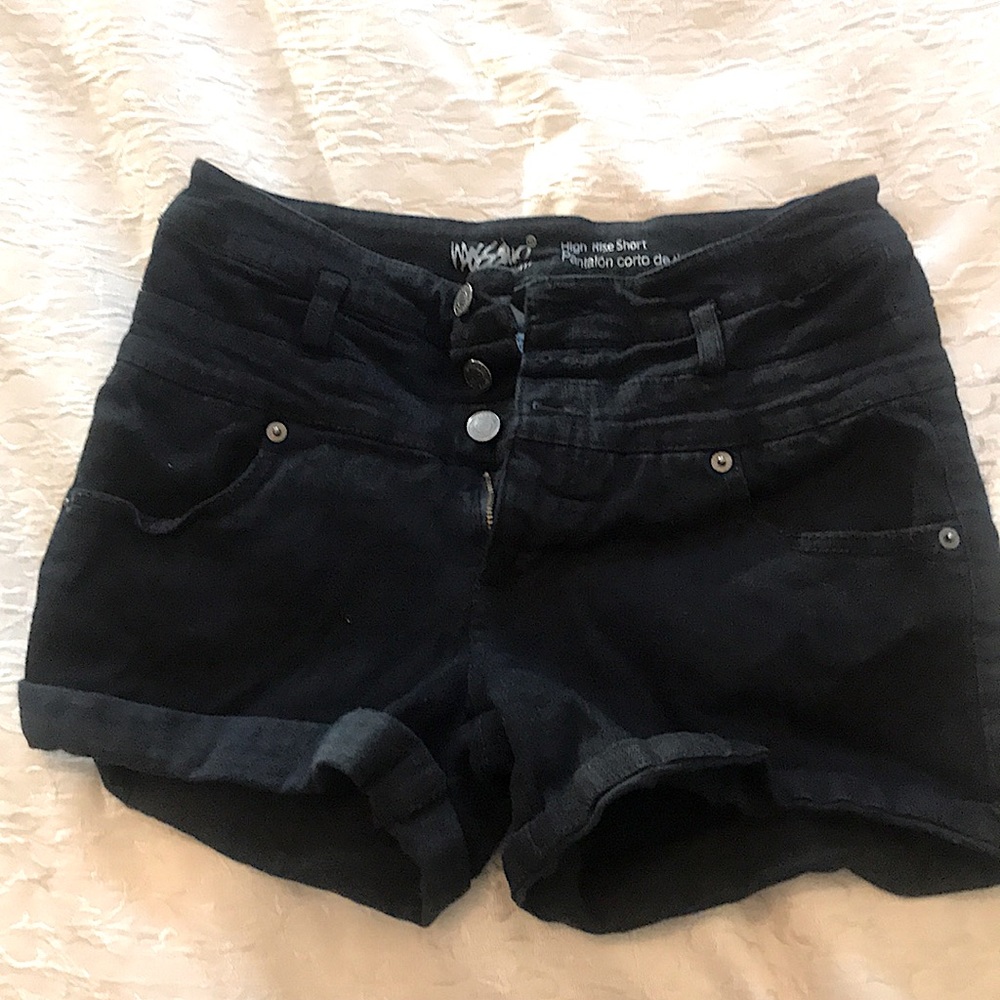High waisted Black denim shorts